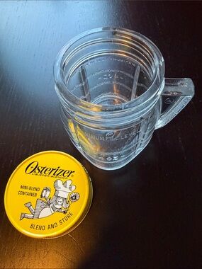 Vintage 1970’s Osterizer Mini-blend container with Lid 8 oz. Blend and Store